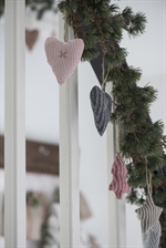 Stjerner og hjerter fra My Nostalgic Christmas fra Ib Laursen på gran - Tinashjem